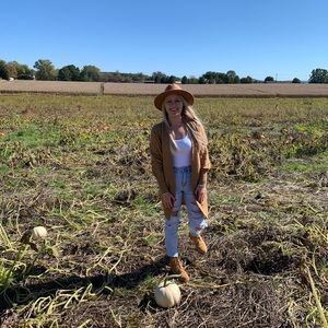 Meet your Posher, Hannah